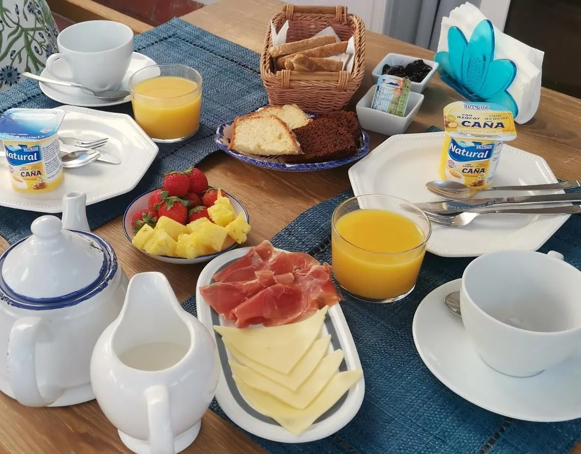 Ana'S Guest House Nerja Daire